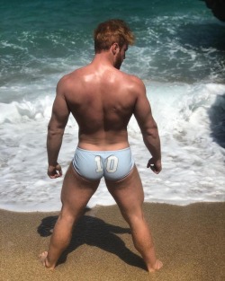 onlygingerscruff: lovedolmanche: @khbar__    Say no more   Ripped and rusty.