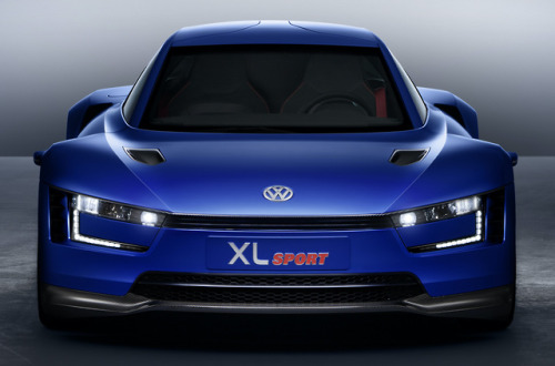 carsthatnevermadeitetc:  Volkswagen XL Sport Concept, 2014. A super-efficient concept sports car powered by a 200PS V2 engine from a Ducati Superleggera, the world’s most powerful two-cylinder engine. The advanced aerodynamics of the XL Sport meant