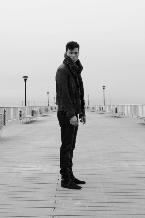 grabyourankles:  Alexander Erickson by Sinem Yazici