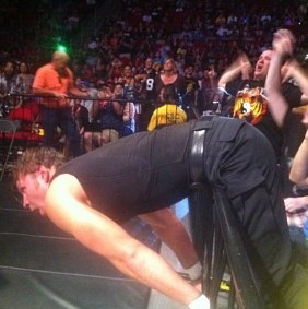 sinistermoxicity:  explicitbeccaviolence:  Poor Dean  I really tried not to laugh,