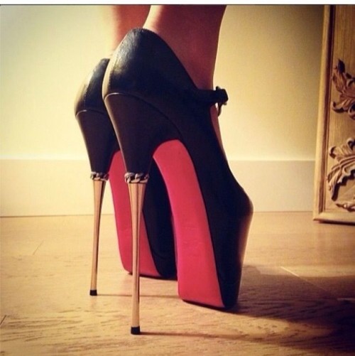 Seductive high heels and hell whores and high heels