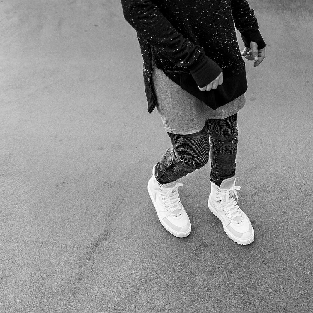 coelestic:B&amp;W 