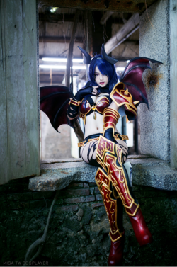 abyssalblade:  Queen of Pain Cosplay by Misa 