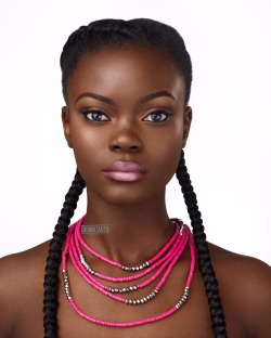 golden-browncrown:  wocmakeup2:  black goddess 