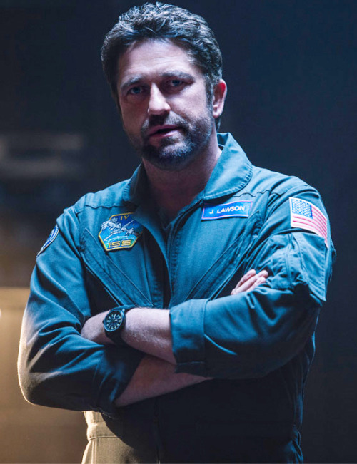 Amazing stills from ‘Geostorm’.