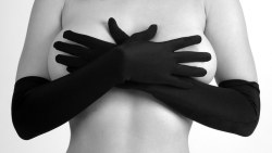 erotic-secrets:  Put your gloves onâ€¦
