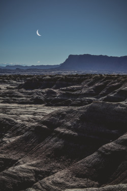 matialonsorphoto:  Moon Valley, Argentina by matialonsor. 
