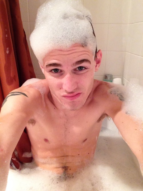 zaydenboi2012:  Who would hit this??? 