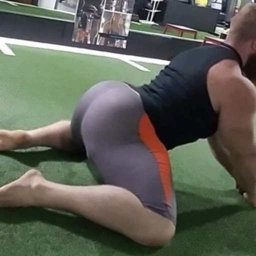 maxx114:jackedupjock:                        Mercy&hellip;    them glutes is gettin’ me all wet