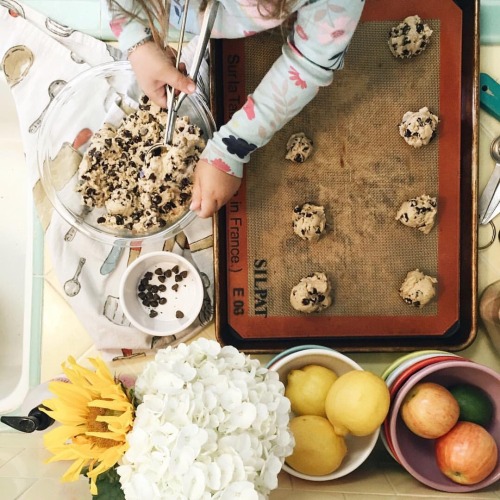 oldfarmhouse:Chocolate Chip CookiesSounds like Sunday to me~Y'all agree?Sarah_Smith