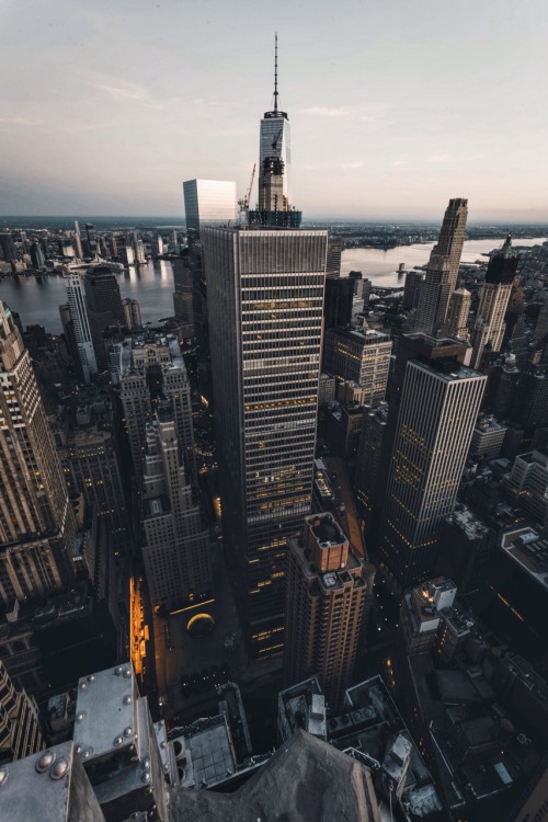 abandoned-nyc:Reachinghttps://www.instagram.com/_mynamesjefff/