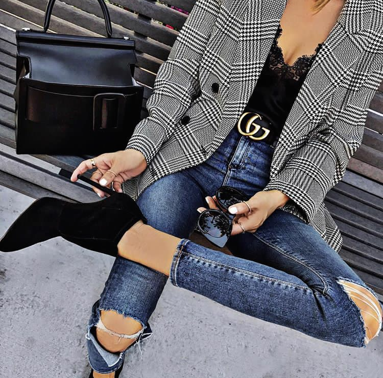 classy-lovely:  IG: lolariostyle
