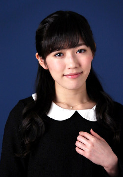 akibeya:  (（ＡＫＢ的人生論）渡辺麻友　アイドルを極めたい：朝日新聞デジタルから) 渡辺麻友 