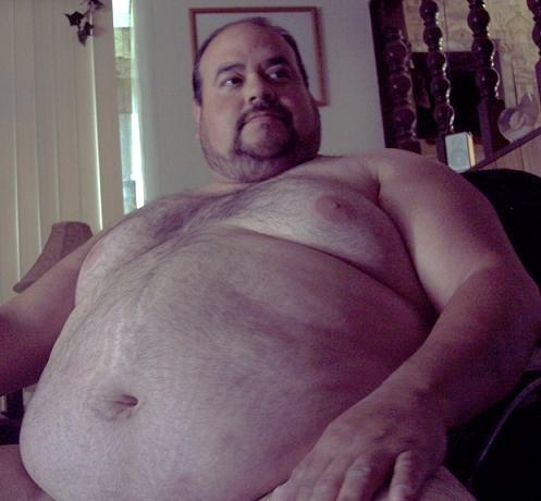 chubstermike:  Tummy Tuesday.. This is me!!!  you should submit some more revealing