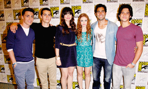 flying-kiki:  Teen Wolf cast at Comic Con through the years 