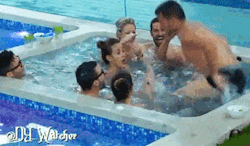 Agustin Flores from Gran Hermano US gets drunk and flashes the other hg’s [via @ny-watcher]Alcohol and hot tubs always make for some good feeds!