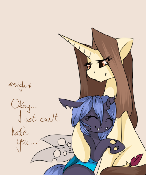 freefracornerofsillyness:  omg, she that changeling is so adorable :D  D'aww~!