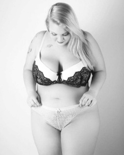 Hot young chubby girls live on webcam totally