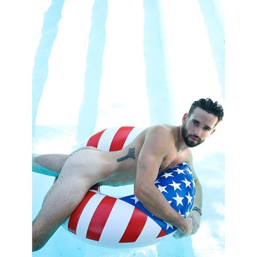 nakedmalebeauty:  #nakedmalebeauty #hot #hunk #gay #instagay #muscles #hotguy #gayfit #gayman #gaylife #shoutout #hunk #model #hotgay @nakedmalebeauty @levisonjack
