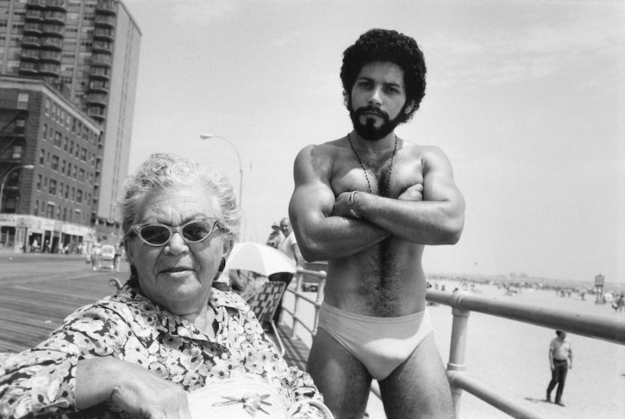 fuck-vine:  Angel &amp; Woman on Boardwalk In Brighton Beach  @ 1976 