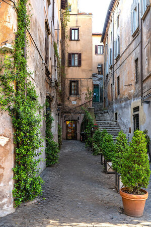 amediterranean:Streets in Rome, by Hervé Mouyal
