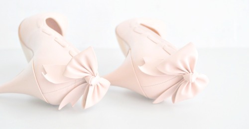 kawaiistomp: Vintage blush pink bow pumps ~ (credit) (please do not delete the credit)