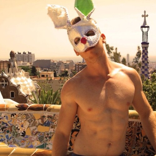 #tbt Conejo Güell - #barcelona 2011  porn pictures