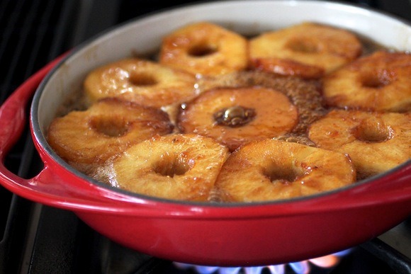 foodffs: The Culinary Legend of Apple Tarte Tatin Really nice recipes. Every hour.