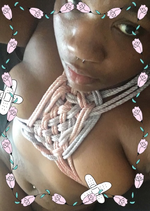 hollitee: weaving chest harnesses today (⺣◡⺣)♡