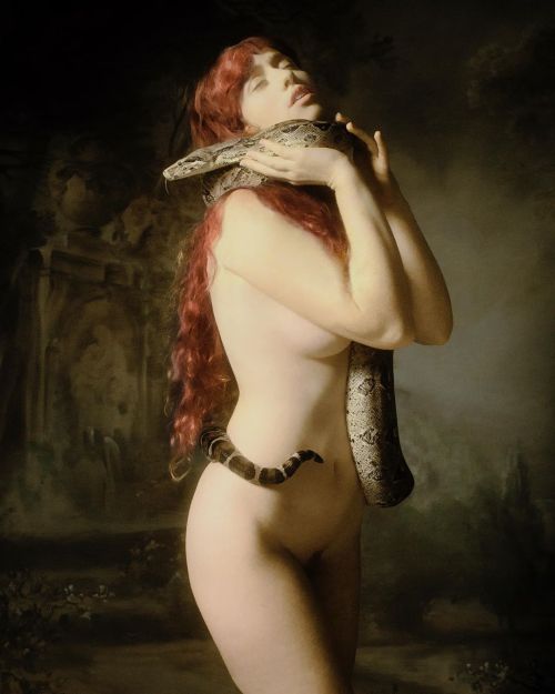 blackrosesociety-vampyres:  Lilith and the serpent ‒ A.J Hamilton @thetogfather