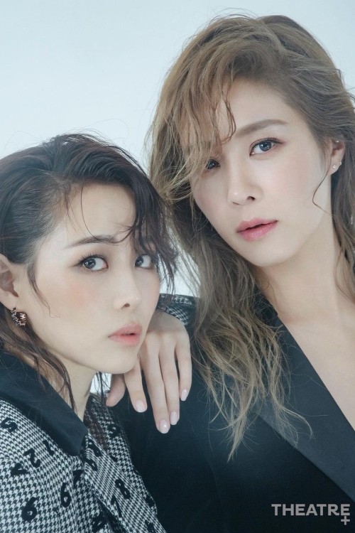 thegirlisuedtobe: 옥주현 Ock Joo Hyun and 이지혜 Lee Ji Hye photographed by Robin Kim for Theatre Plus,Nov