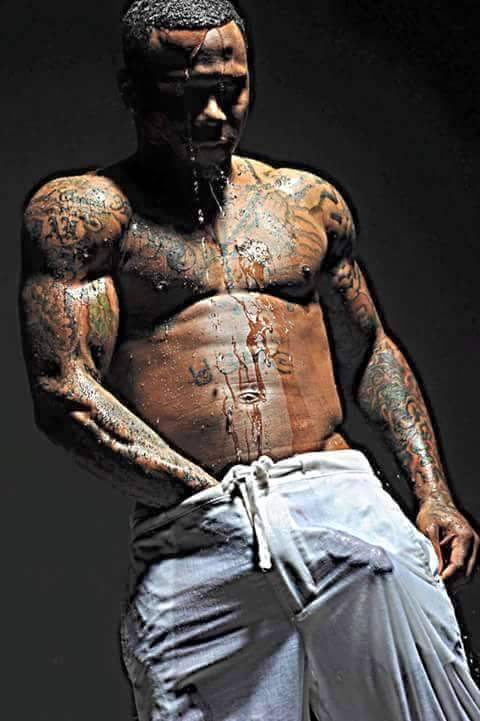 seeker310:  blackstripperworshippers:  #EGGPLANTFRIDAY   Bro sure is Hot Handsome