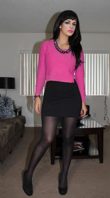 lchdress:Crossdresser in mini-skirt