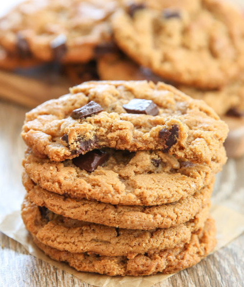 foodffs:  FLOURLESS ALMOND BUTTER COOKIESReally nice recipes. Every hour.Show me what you cooked!
