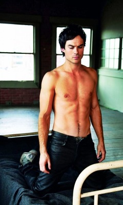 hotfamous-men:  Ian Somerhalder