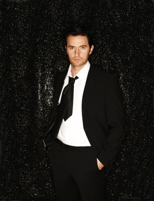 richard-crispin-armitage:David Venni photoshoot, 2010 (X)