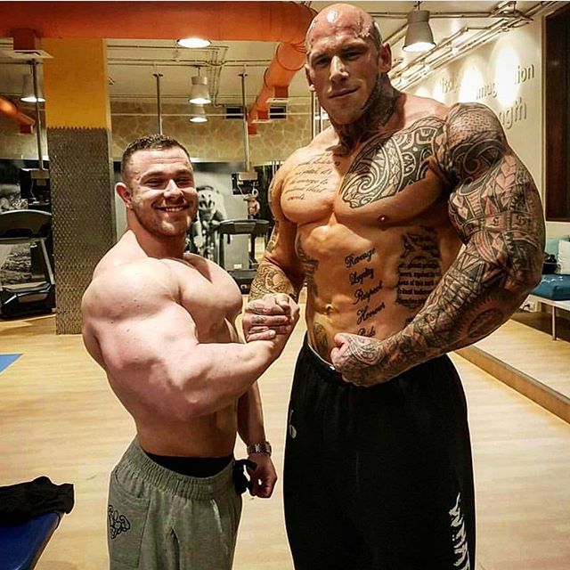  Muscle Bros wanna show off ? Show off your   hugeness and your Big White Cock  ,