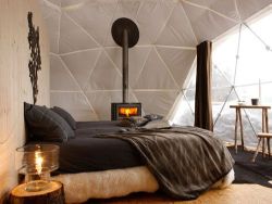 wehearthomedesign:  Whitepod igloo resort