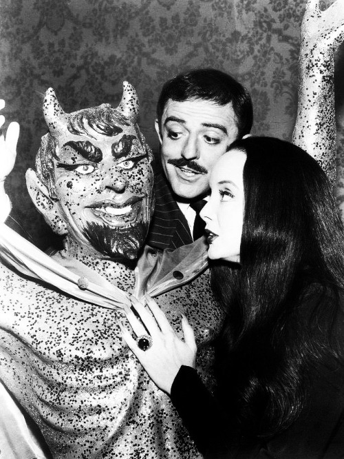 vampiresandvixens: John Astin as Gomez Addams and Carolyn Jones as Morticia Addams publicity c.1964