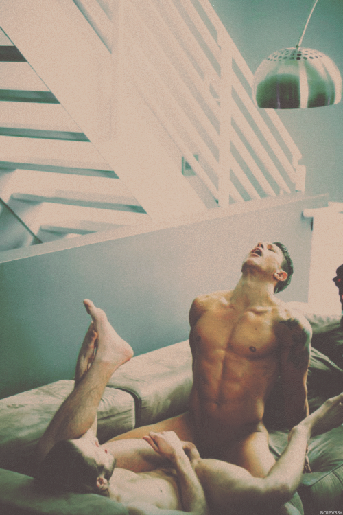 gaypenetrationpics:  Hot men near are looking for sex TONIGHT: http://bit.ly/1LIXOSa