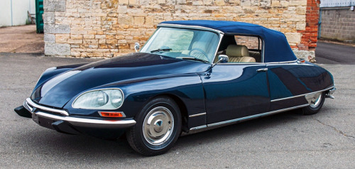 nicho4125: carsthatnevermadeitetc:Citroën DS21 Décapotable, 1970, by Henri Chapron. To