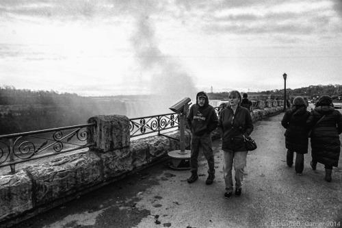not dressed for the cold Nikon F5 Nikkor AF 20mm f2.8s Kodak Tri-X 400