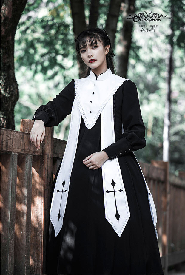 lolita-wardrobe: New Release: Ouroboros 【-Joanne-】 #Vintage #Gothic Lolita OP