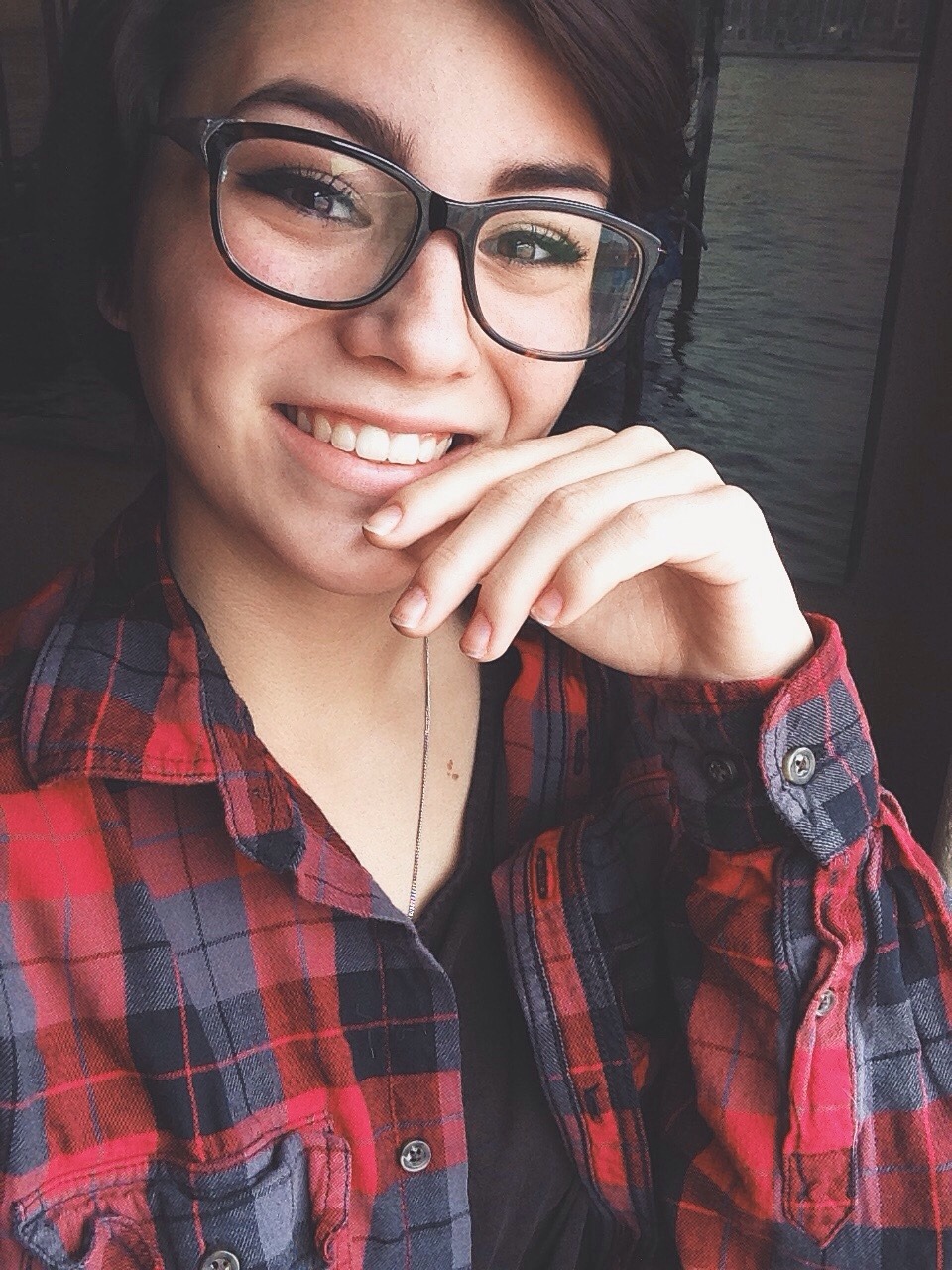 auburnbrown:  wtf is up w/ my smile 😐