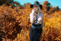 madisonrexx:  Happy fall!   P: Mark Yaamon M: Madison Rexx 