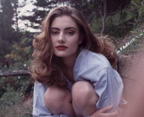 praxistential:  Madchen Amick.  Those eyebrows… adult photos