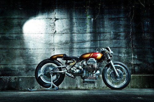 (via RocketGarage Cafe Racer: Mandello Raw Power)