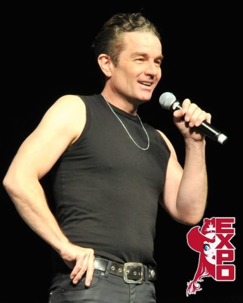 Pic of the Day: @jamesmarstersof says Tank Top Rights… at @calgaryexpo 2012  #JamesMarsters #