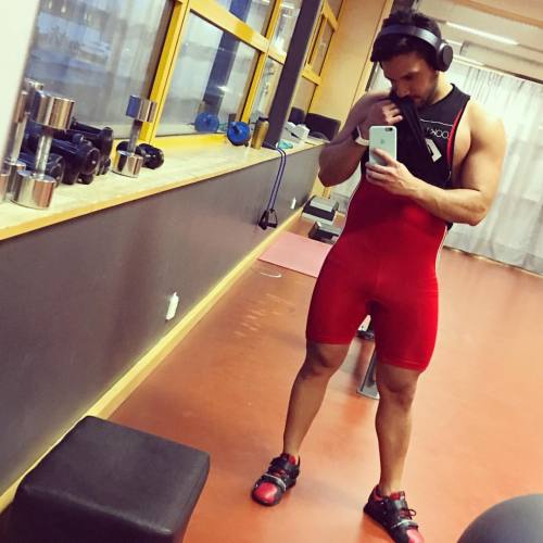 lyon8668:#Legday!it’s good to be back home #Actic almost one week off!hehe #KeepMoving #KeepGrowing 