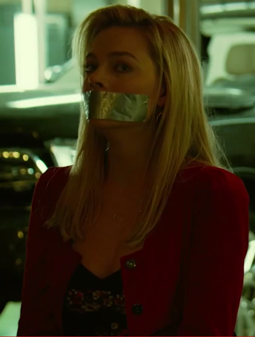 damselsandothersexyness:  gag-world:  Margot Robbie  Love me some Margot Robbie, especially in full 